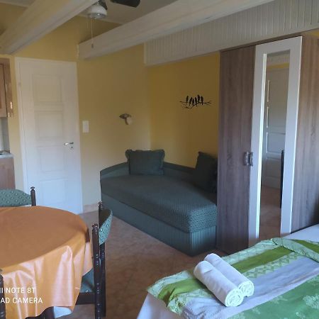 Apartmanhaz Gabriella Harkány Exteriér fotografie