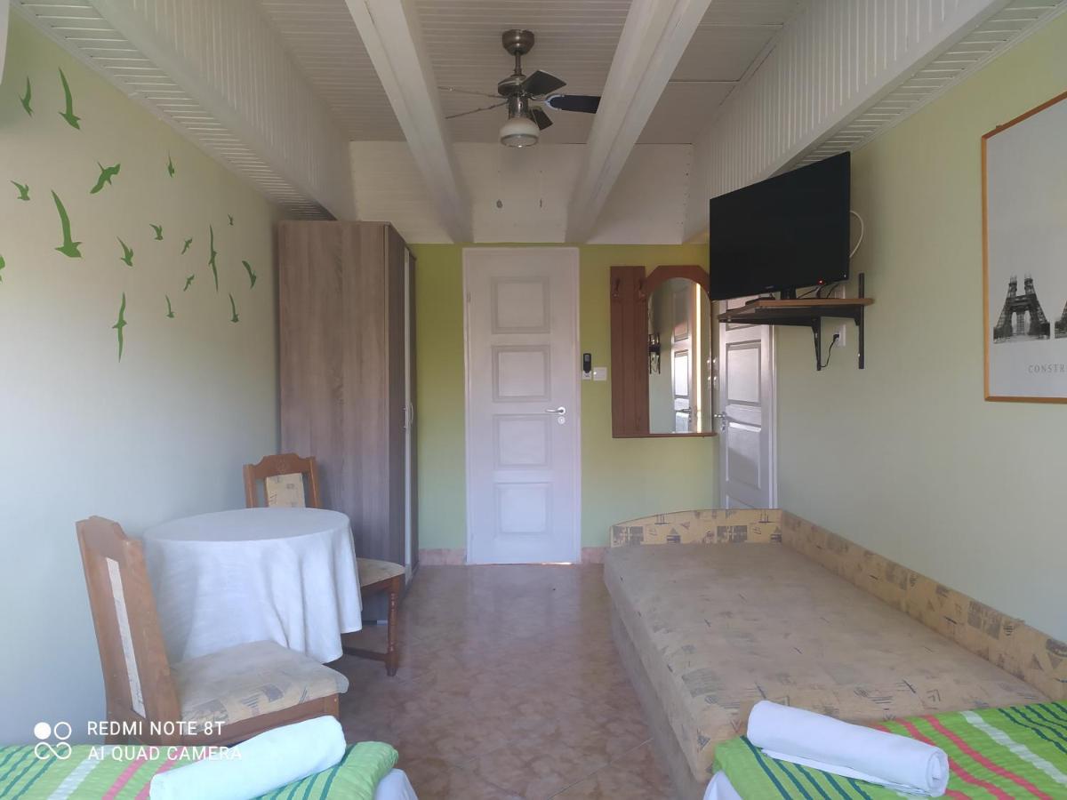 Apartmanhaz Gabriella Harkány Exteriér fotografie